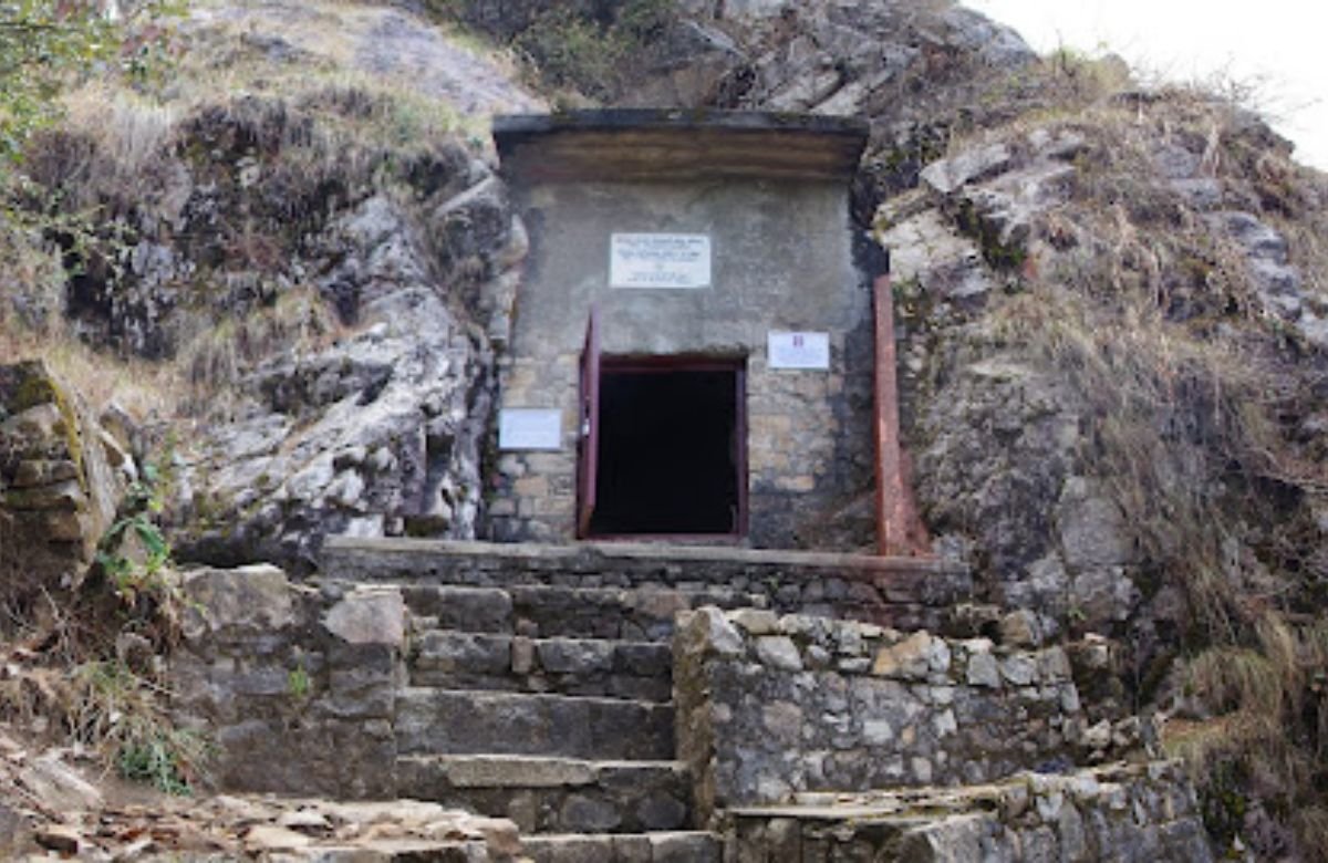 Pilgrims trekking through the forest trail to Mahavatar Babaji Cave near Kukuchina Village in Dwarahat, Uttarakhand.
