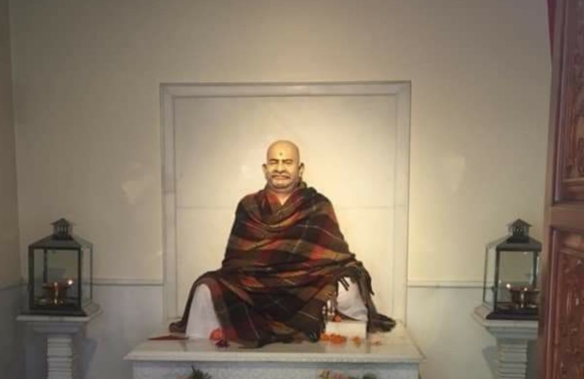 Neem Karoli Baba birthplace, early life and spiritual journey to Kainchi Dham and Kakrighat