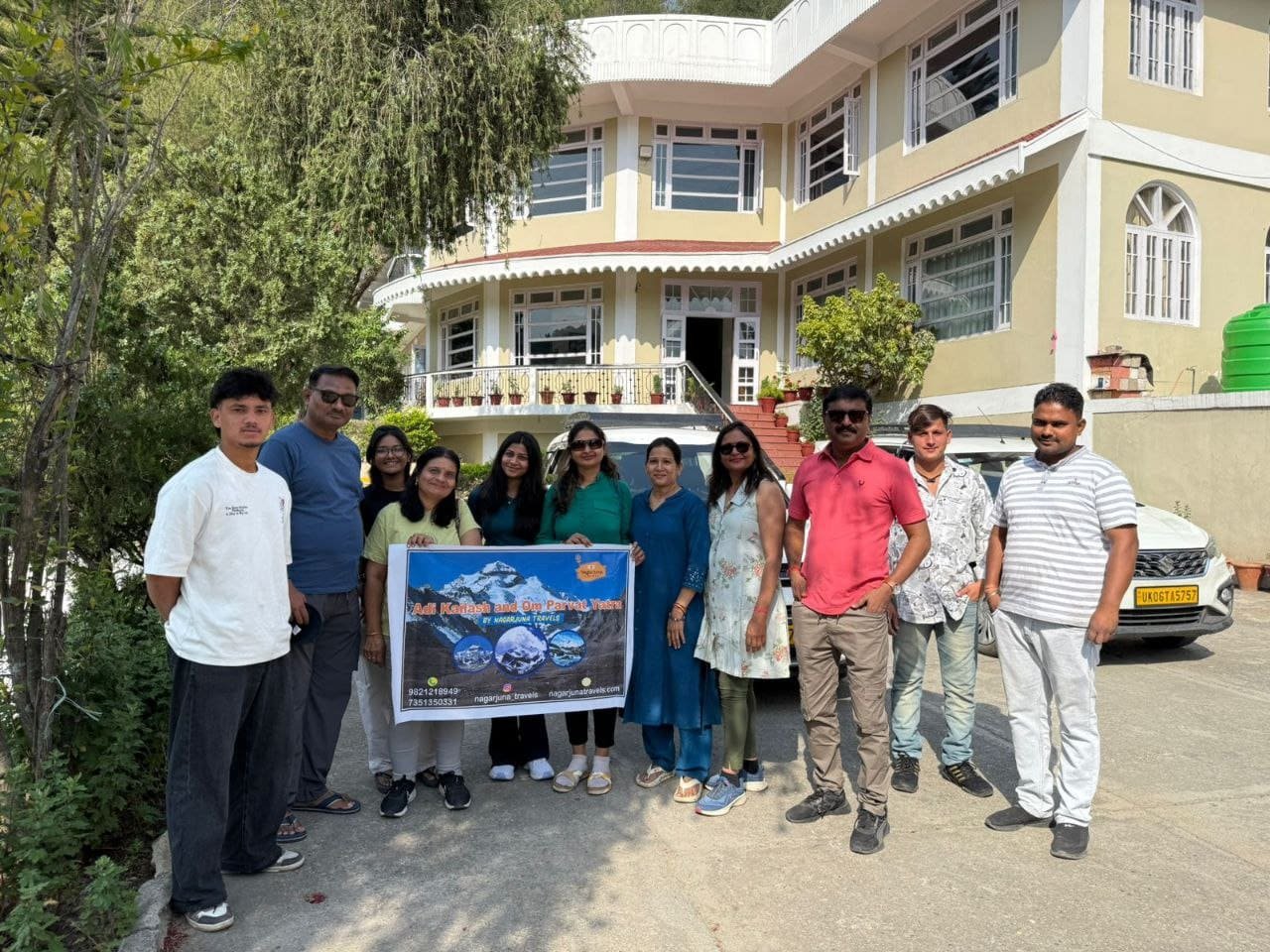 Nagarjuna Travels Group Tour Picture